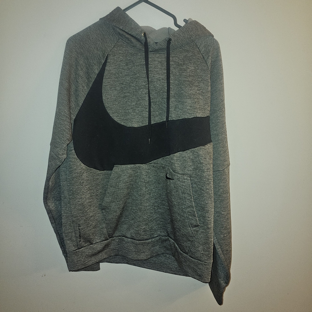 3/20.00.  Mens Nike Hoodie